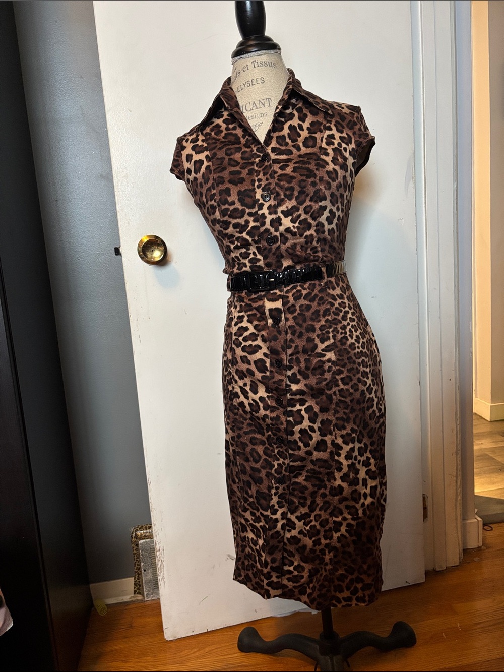 Vintage Y2K le chateau made in Canada leopard print shirt dress - size S